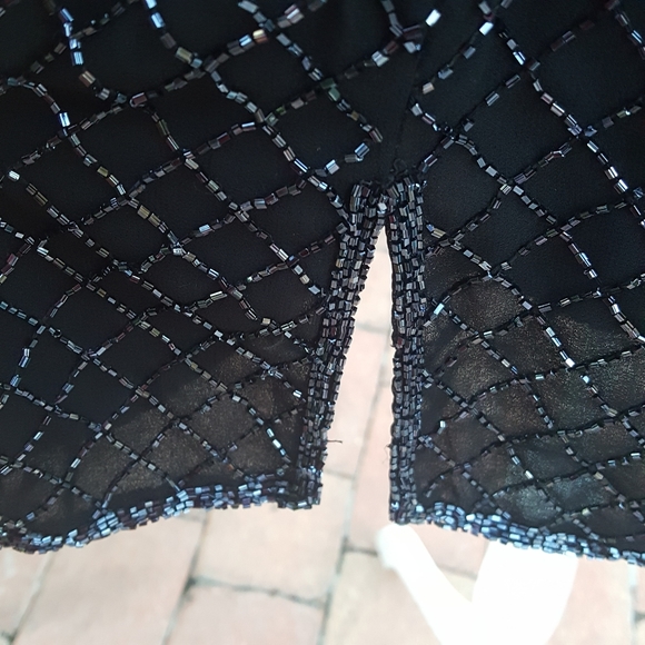 August Max Woman Party Beaded Sleeveless Top - Picture 5 of 8